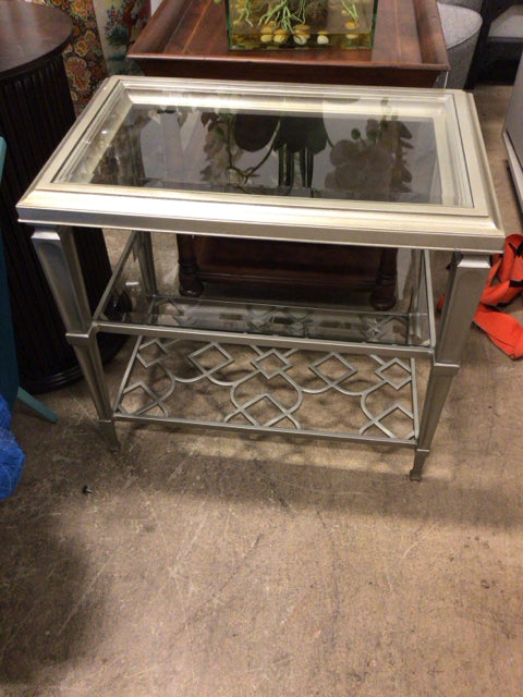 18" X 28" X 26" Caracole Social Silver Leaf Connections End Table