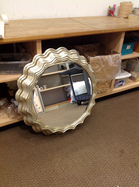 31" Scalloped Framed Round Beveled Mirror