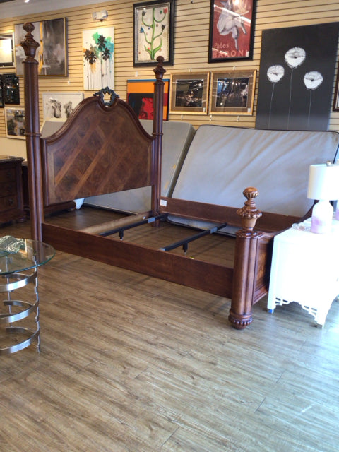 Thomasville Wood Four Poster King Bed