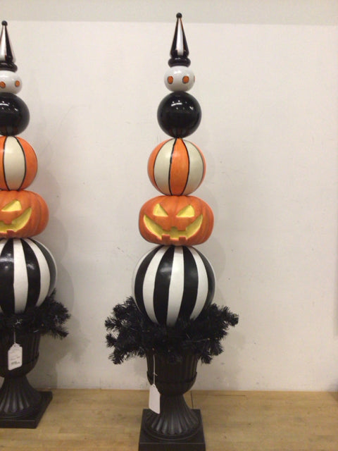 Halloween Topiary