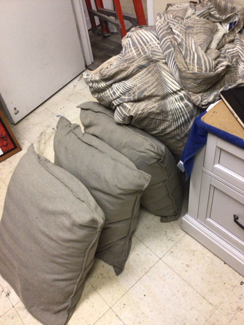 Tommy Bahama 6 PC Floral Pattern King Bedding