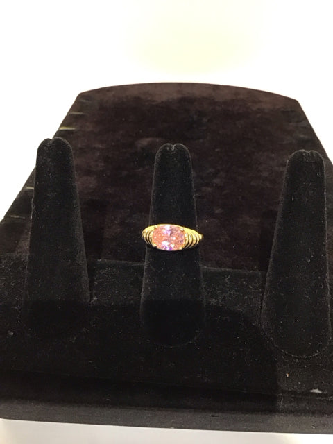 Gold Ring w/Pink Faceted Stone