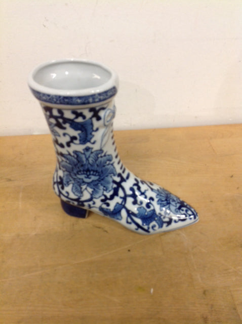 Vase-.7" Blue & White Ceramic Shoe