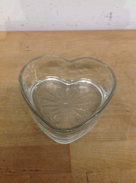 6" Glass Heart Bowl