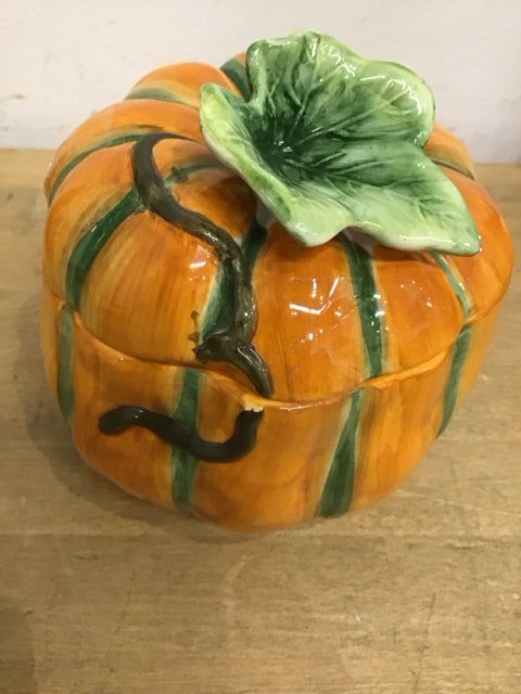 5.5" Pacific Rim 3 Pumpkin Jar W/Lid
