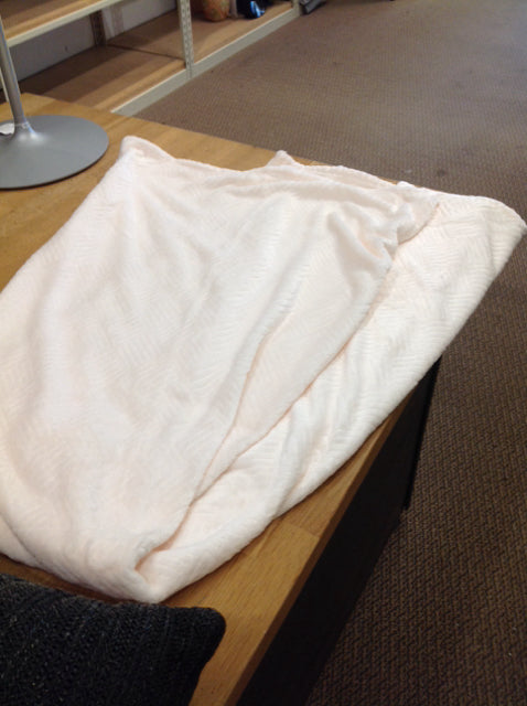 Salon de Maison Beige Super Soft Throw