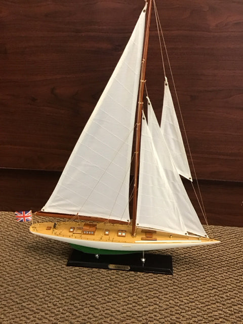 21"x22" Model Sailboat Shamrock