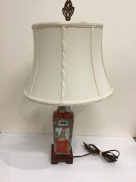 22" Antique Rose Medallion Lamp w/Ivory Shade