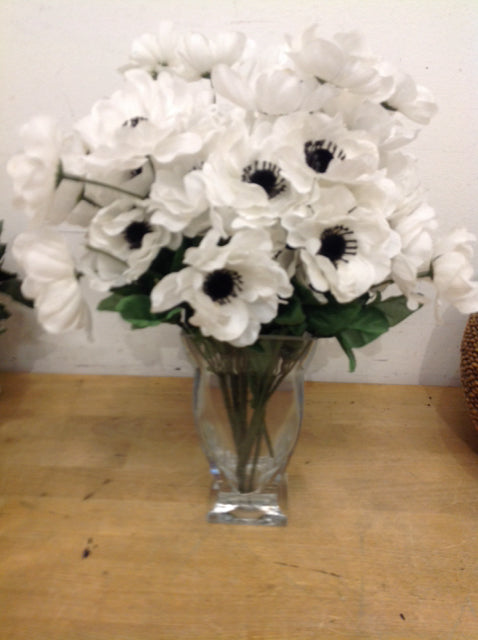 8" Glass Vase W White Flowers