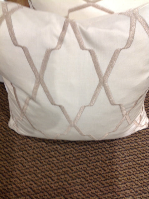 Pillow- 18" Cream & Taupe Print