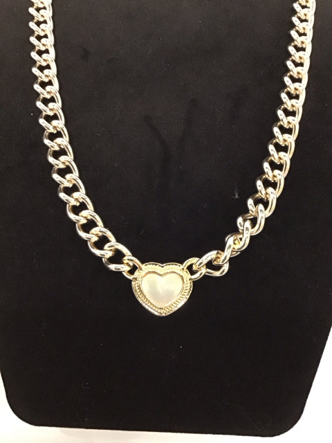 Gold Tone Necklace w/MOP Heart Pendant