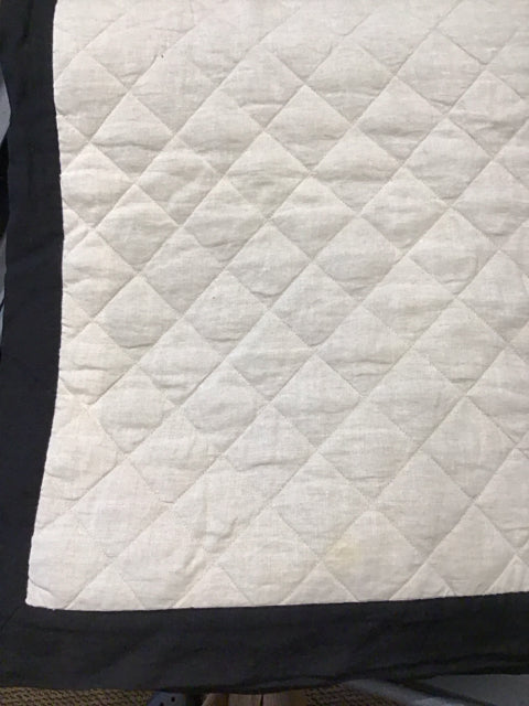 90"x100" Cream Linen W/Black Trim Quilt