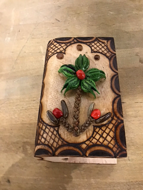 6" Wooden Cuba Decorative Box