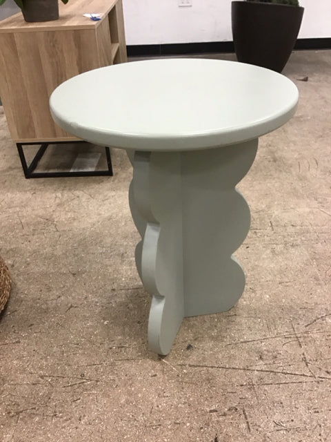 Lt Green Scallop Base End Table