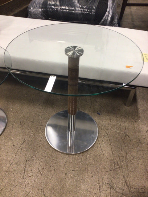 27 1/2" Round Glass Top Pedestal End Table