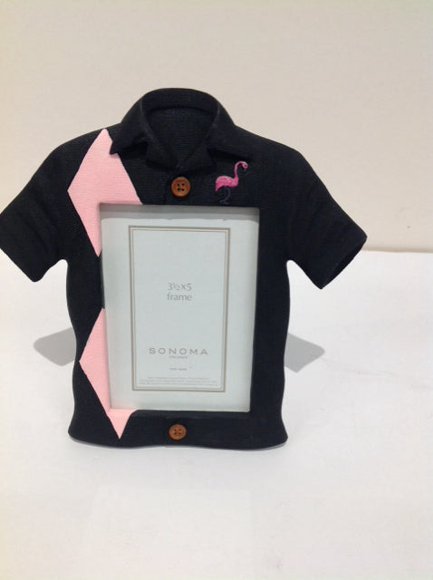 Black Resin Shirt w/Flamingo Picture Frame