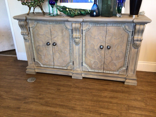 76" X 21.38" X 40" Baers A.R.T Furniture Wren Buffet