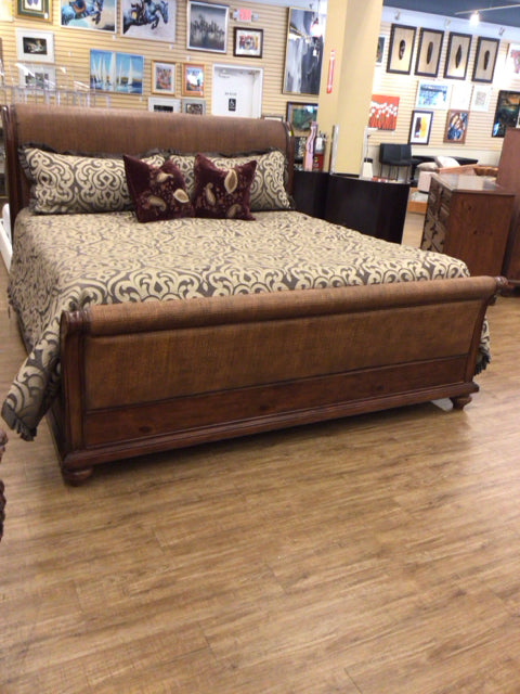 TB Rattan Curved HB King Bed