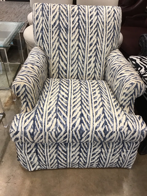 RL Style Blue/Cream Chevron Pattern Swivel Chair