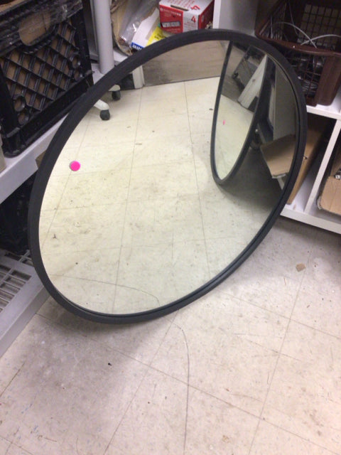 30" Rubber Framed Round Mirror W/Wall Clete
