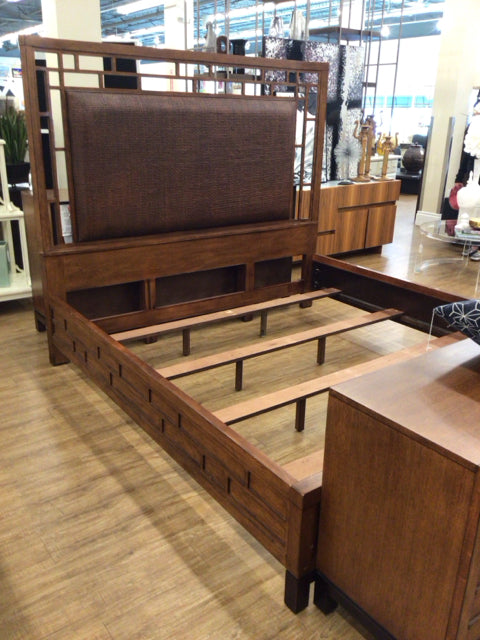 Tommy Bahama Home Ocean Club Paradise Point King Bed