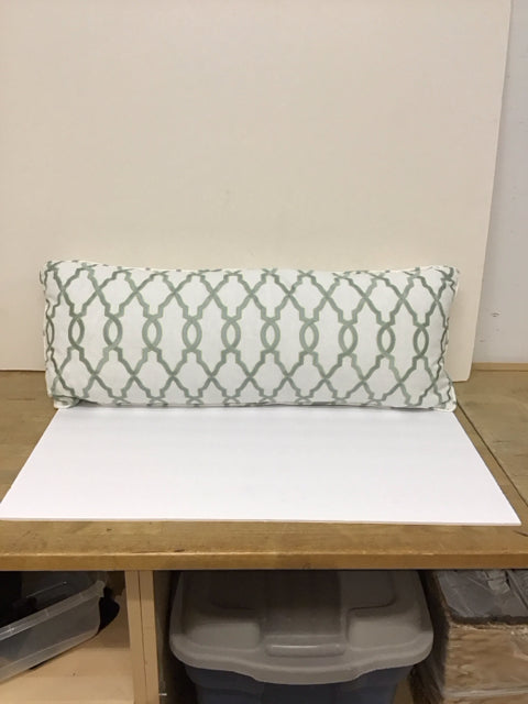 White Matelasse Lumbar Pillow w/Lattice Pattern