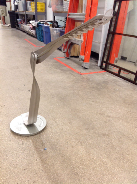 Herman Miller Leaf Personal Light