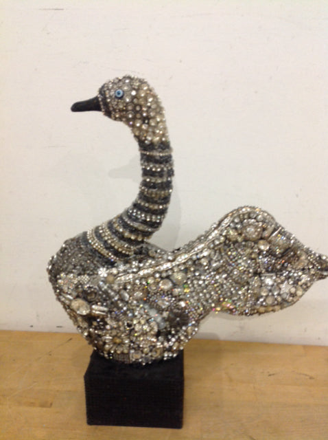 18" X 9" Swan By Susan David