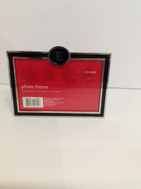 4x6 Black Enamel w/"E" Picture Frame