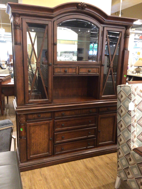 City Furniture Endura Tommy Bahama Style 2 Pc China Cabinet