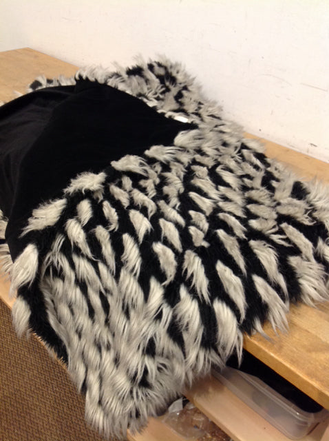 Black/White Faux Fur Throw
