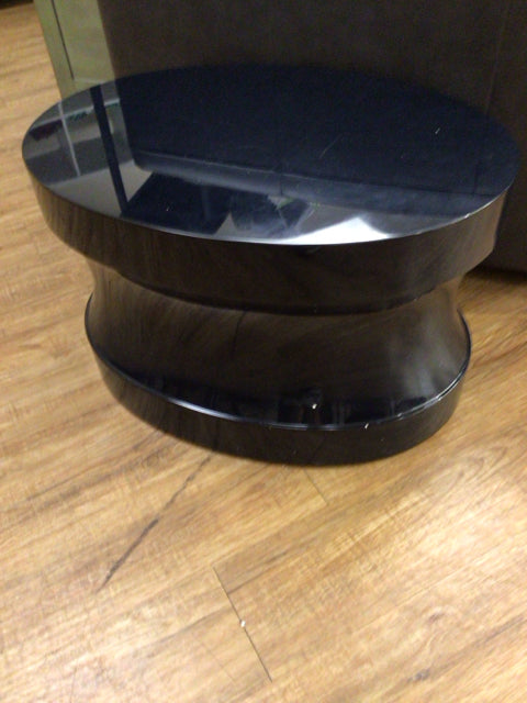 AS-IS 24" Black Lacqured Oval End Table