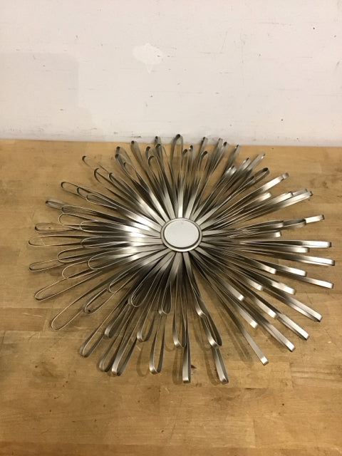21" Metal Sunburst W/Circular Mirror Wall Decor