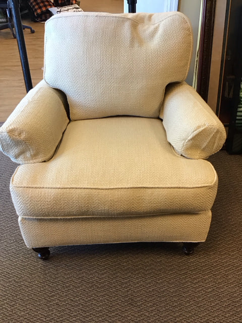 Lee Industries w/T Cushion Accent Chair
