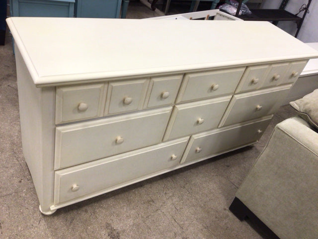 Ideal Furniture Eight Drawer Off White Dresser