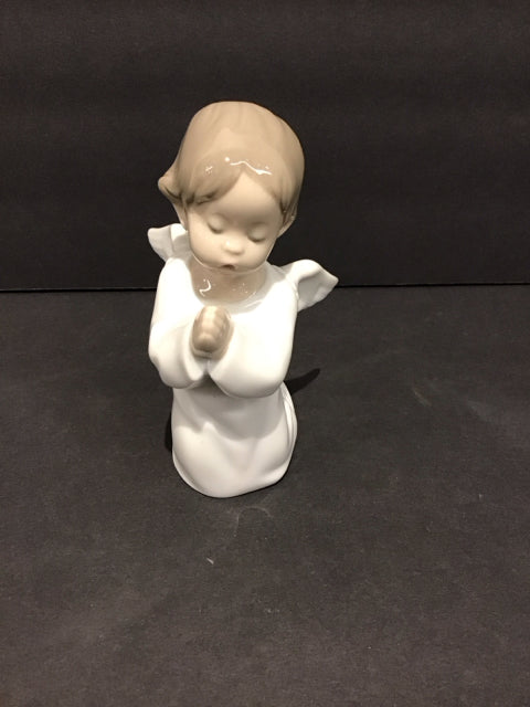 5" Lladro Kneeling Cherub