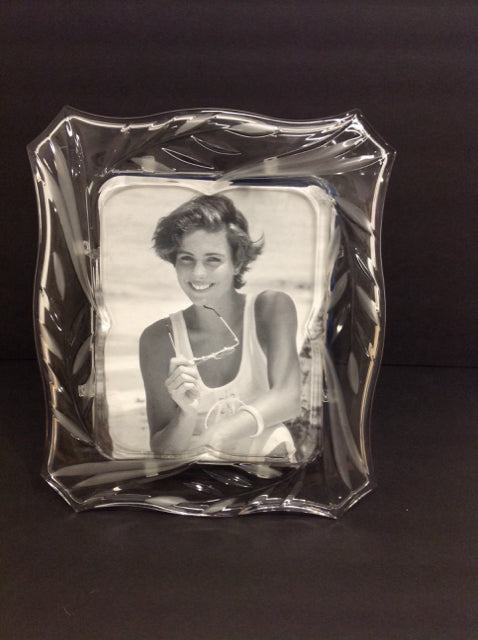 8x10 Etched Mikasa Crystal Frame