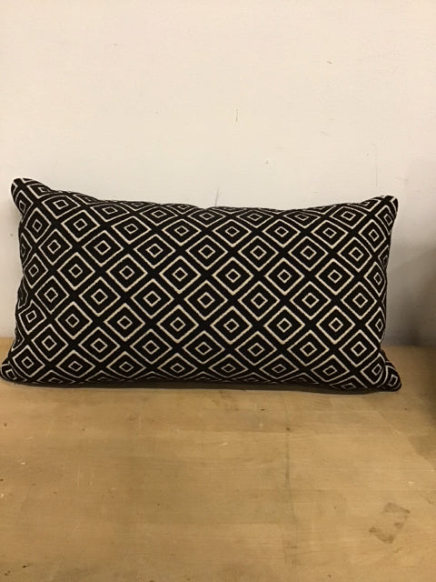 20"x12" Elaine Smith Black & White Lumbar