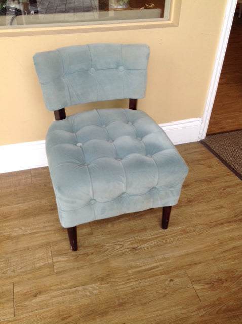 Lt Green Upholstered Tufted Chair