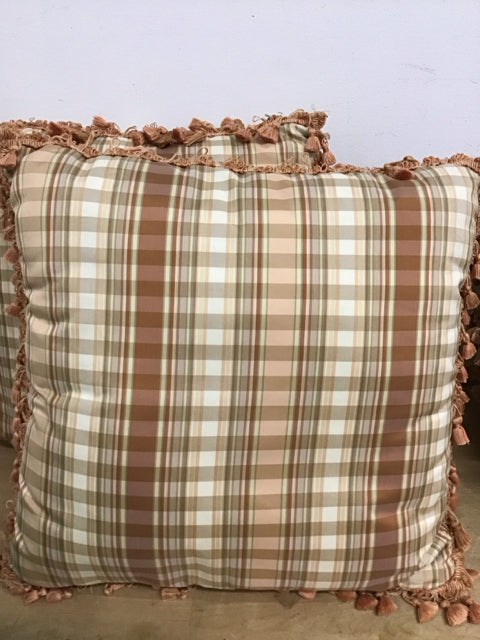 17" Plaid Tassled Pillow