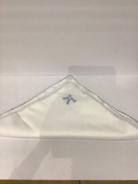 Set/18 White Napkins w/Embroidered Flowers
