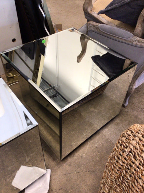 24" Squared Mirrored Cube End Table