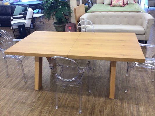 Light Wood Extension Dining Table W/1 Leaf