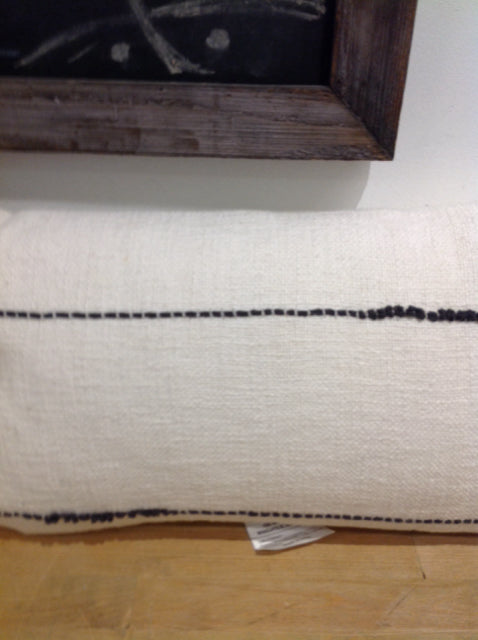 Pillow- 20" White & Black Knit