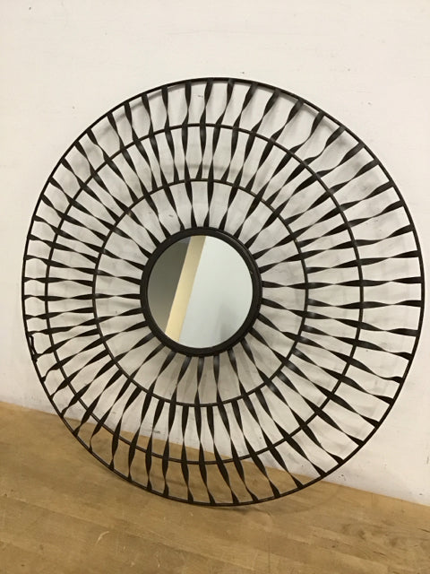 26" Metal Circle Mirror
