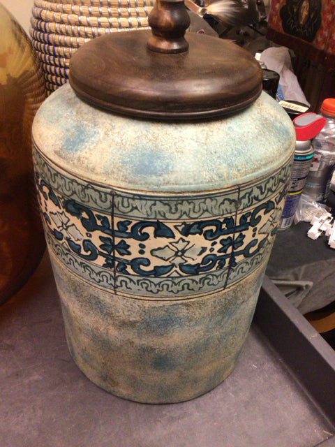 Ceramic Blue/White Accent Jar W/Wood Lid