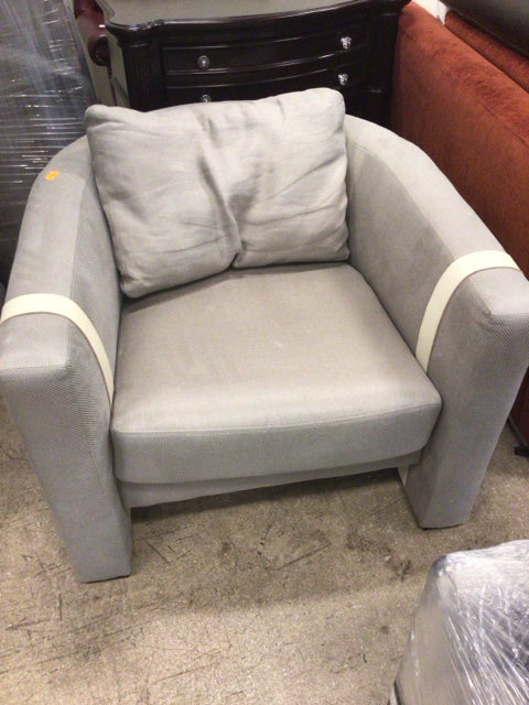 AS-IS Artefacto Salvatore Lounge Chair(Light Soil)