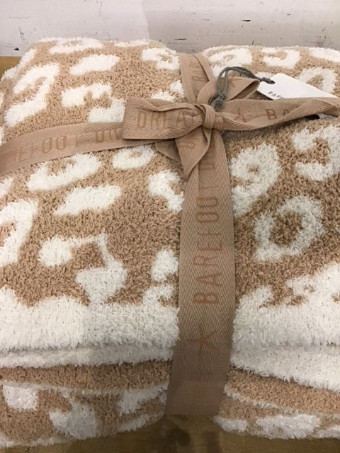 Throw Barefoot Dreams Cream & Beige