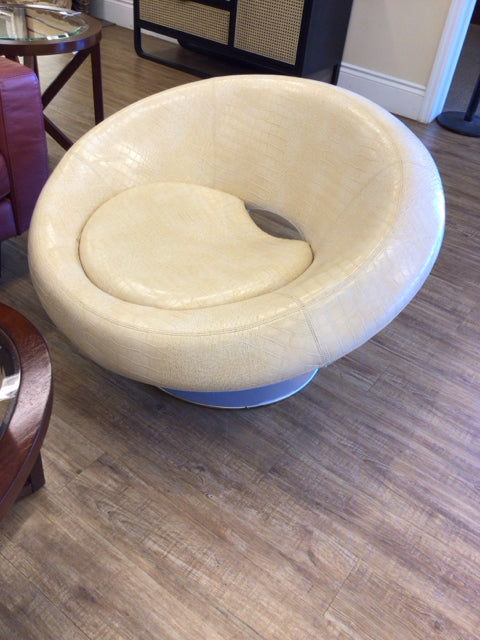 AS-IS Arketipo Furniture Swivel Round Chair(Damage To Base)