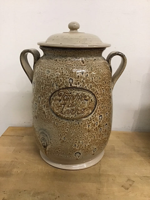 19" Lidded 2 Handle Urn